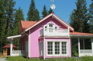 Дома для отпуска Коттедж в Финляндии, Enonkoski (розовый) Энонкоски Дом с 3 спальнями-1